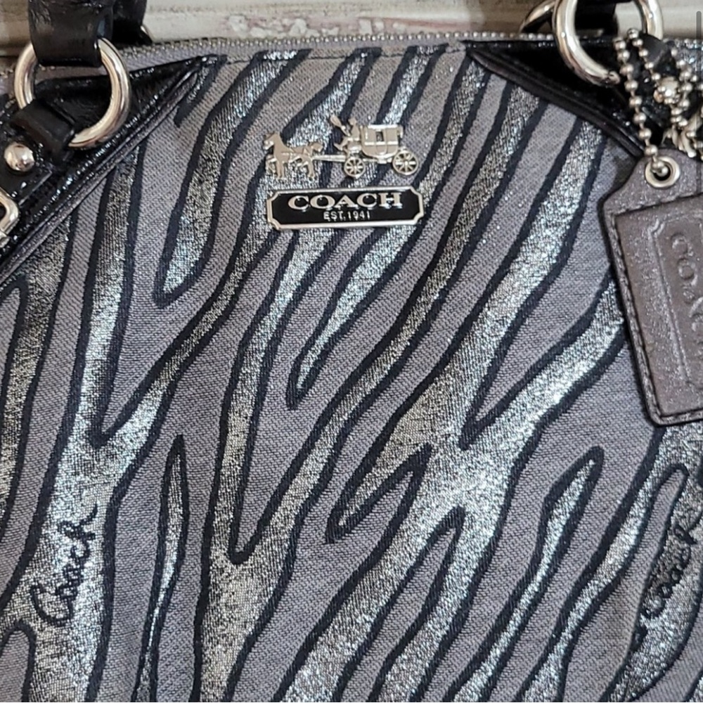 😍Coach Limited Edition Madison Sophia Lurex
Zebra handbag & matching wallet🤍 - Picture 3 of 11